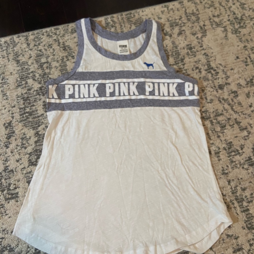 Women’s pink vs tank top. Size med
